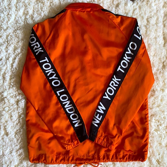 Size L Forever 21 bomber jacket. Royal orange, only been worn few years ago. - Picture 3 of 4